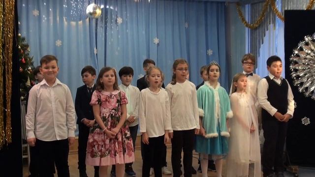 Новогодний праздник в 3 и 4 классах. Песня "Бабушкины сказки" (2017-18) смотреть онлайн