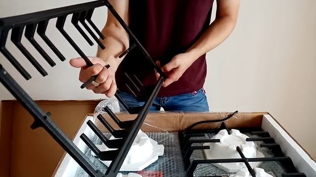 Распаковка — Газовая варочная панель Maunfeld EGHS.64.43CS/G смотреть онлайн