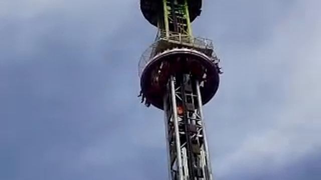 антракционы ВДНХ (летняя сьёмка в москве)