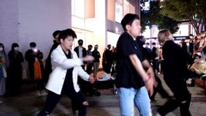 BLACK MIST. DYNAMIC CAPTIVATING PASSION BUSKING. HONGDAE STREET