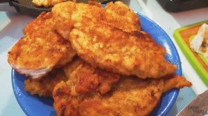 Курица в духовке в кляре под сырной шубкой