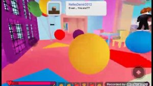 праздничные видео на 100 подписчиков ?? история про соседа Roblox next door story(минус 30 rbx)??