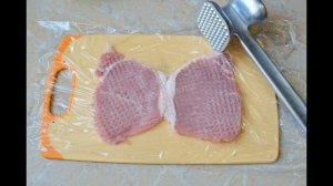 Свинина под сыром. СТЕЙКИ ИЗ СВИНИНЫ С СЫРОМ И ПОМИДОРАМИ В ДУХОВКЕ