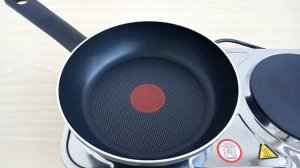 Демонстрация работы индикатора нагрева у сковороды Tefal Just 4212120