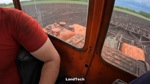 СОВЕТСКИЙ ТРАКТОР К-700 (КИРОВЕЦ ГОРБАТЫЙ) 1970 года до сих пор работает в поле!