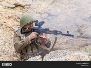 Любовь Рыбкина - У вокзала, да у Казанского