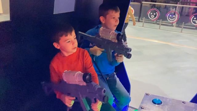 NeoPolis закрытый парк развлечений в ТРЦ Respublika, Киев 2022 смотреть онлайн