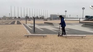 СТРИТ ТРЮКИ на САМОКАТЕ. СКОЛЬЖЕНИЕ  по ГРАНЯМ и ПЕРИЛАМ | трюки | дропы | гринды | самокат