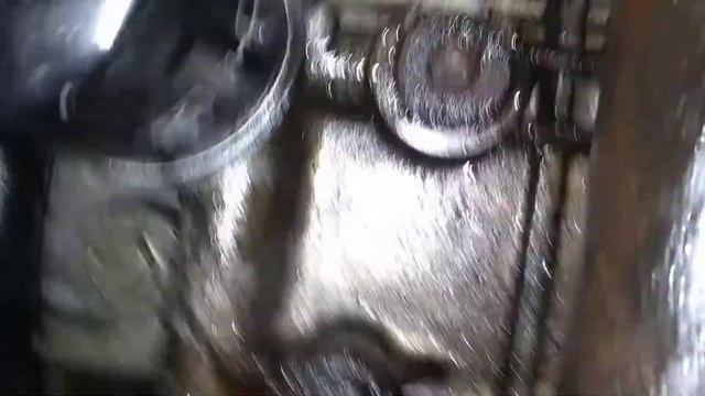 Где находится болт слива охлаждающей жидкости Хонда Аккорд 1994-98 ДвигательF20Z2 смотреть онлайн