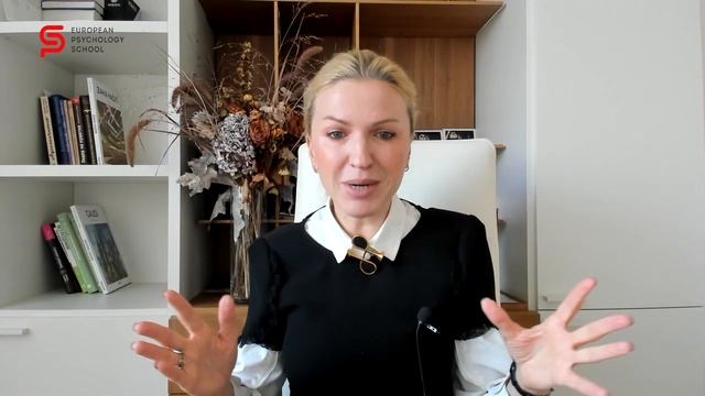 И что с этим делать? Болтливость и словомешалка в голове не дают покоя. Психологический разбор смотреть онлайн