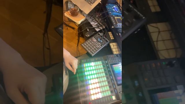 Композицию Э Артемьева изменил до неузнаваемости #producer #dj смотреть онлайн