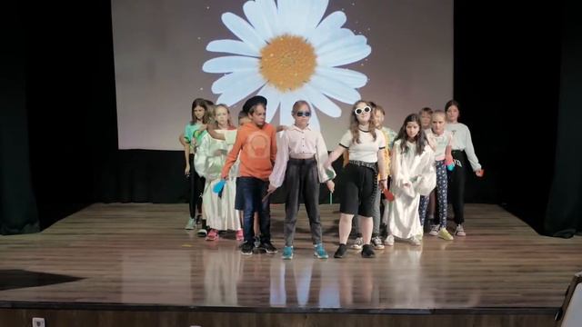 ЛЕТО, 2021 :: ШЕСТАЯ СМЕНА / Презентации холдингов - «Ромашки Мураками» (Отряд №9) смотреть онлайн