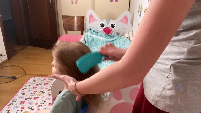 ПОЛИНКА решила сделать новую ПРИЧЕСКУ! МАМА в шоке! смотреть онлайн