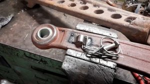Чека (фиксатор) удлинителя навески мтз 80 82 с установленным предохранителем от её выскальзывания