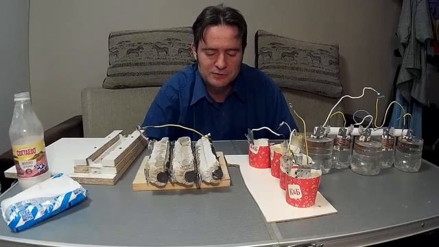 Делаю аккумуляторы из штукатурки и использую электричество из воды смотреть онлайн