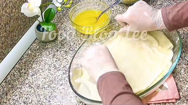 Восточная сладость Баклава- очень простой и безумно вкусный турецкий десерт. Стоит лишь попробовать