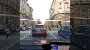 За что его остановила полиция?