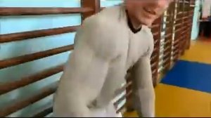 Подъем на бицепс у стены, 45 кг одной рукой, Сергей Евтушенко, Советский Союз