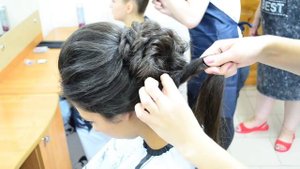 Мастер-класс "Прическа с валиком"