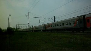 Электровоз ЭП2К-003 с фирменным поездом «Южный Урал»