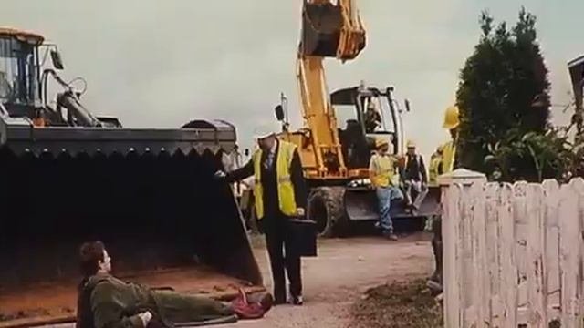 Вы знаете, какие повреждения получит бульдозер, если проедет по вам?