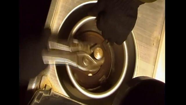 Безударное снятие центрифуги с вала электродвигателя. смотреть онлайн