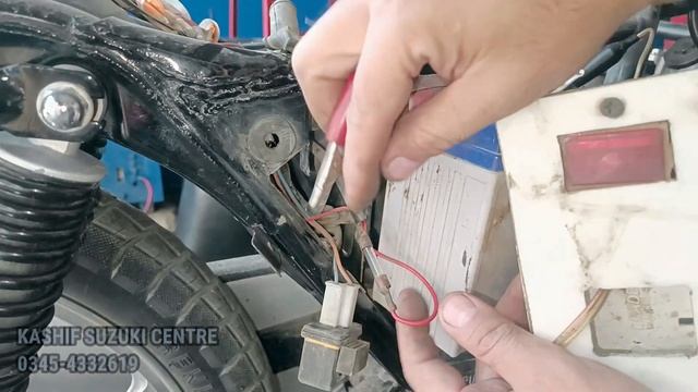 SUZUKI GS 150 RECTIFIER CHECKING CAN YOU USE A CAR FUSE IN THIS BIKE ?@kashifsuzukicentre
