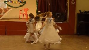 Новый год в школе  Танец Снежинки