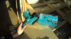 Аккумуляторная пила Makita HS301DZ!! Обзор, тест малышки на разной древесине!!