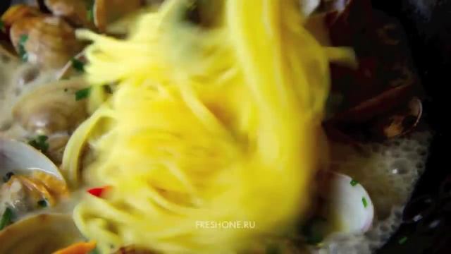 Спагетти с вонголе (Spaghetti alle vongole) смотреть онлайн