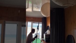 Как быстро, без моющего вымыть линолеум , вагонку на потолках и стенах