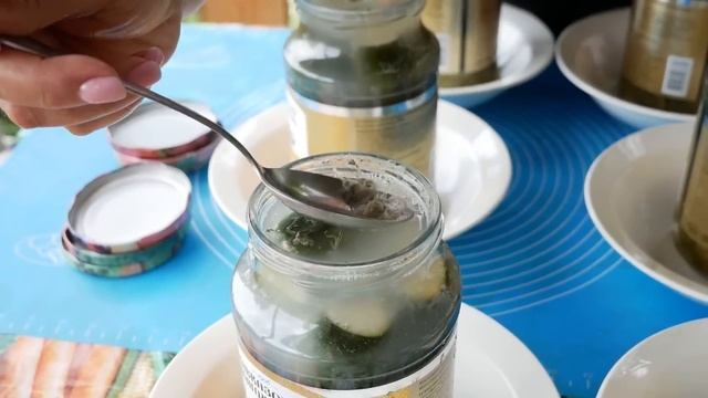 Без УКСУСА и БЕЗ САХАРА. Хранятся в ШКАФУ на кухне. Огурцы на зиму, цыганка готовит.