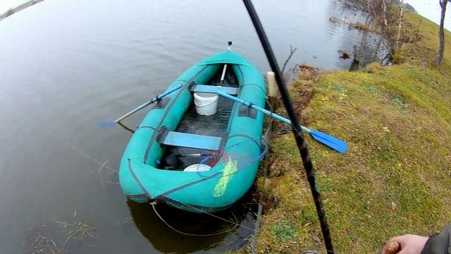 Рыбалка поздней осенью. Ловля хищника на резинку и кружки. смотреть онлайн