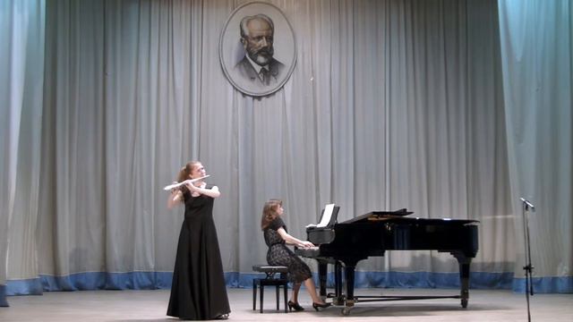 Александра Тихомирова (флейта) - Моцарт Концерт G-dur смотреть онлайн