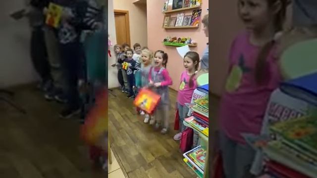 Поздравления мамочкам в Центре "Цыплёнок" смотреть онлайн