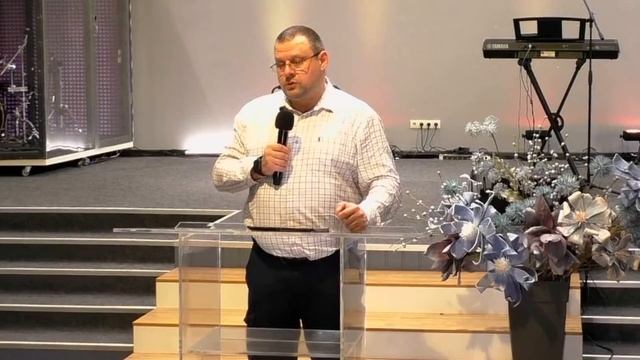 12-08-2022 проповедник Александр // Молитва // Мир Мой даю вам смотреть онлайн