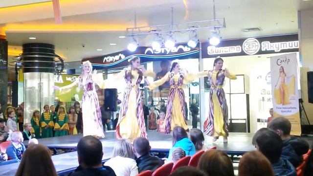 Узбекский танец. Танцы.Узбечки. Народный танец смотреть онлайн