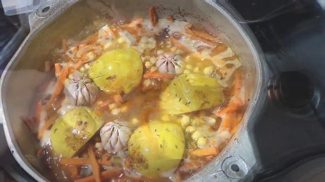 Плов праздничный. Рецепт как приготовить плов пошагово в казане на плите в домашних условиях