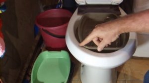 Приспособление для кошачего лотка на унитаз.