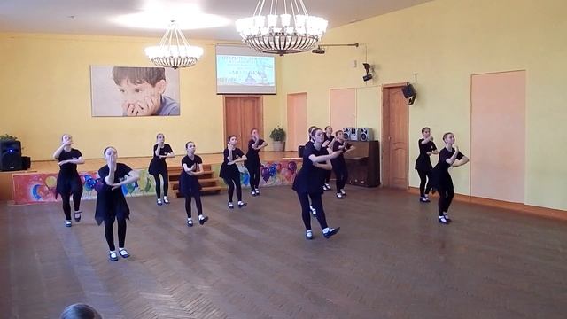 Открытое занятие в старшей группе хореографического ансамбля "Мозаика" смотреть онлайн