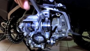 BMW R1200GS от куда шум?