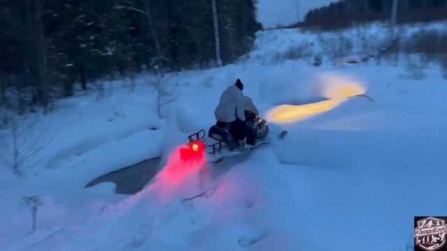 Утилитарные снегоходы в лесу,snowmobile Polaris widetrak,Yamaha viking,Brp Lynx yeti 59,69 army ace смотреть онлайн
