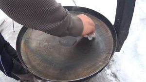 Процесс прокаливания Саджа из бороны. Жарим котлеты.