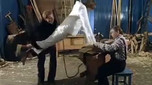 Главное что бы костюмчик сидел смотреть онлайн