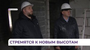 На первом доме ЖСК «Радость» начался монтаж лифтов