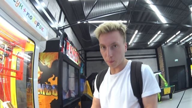 ОТРЕЗАЛ ПРИЗ В АВТОМАТЕ НОЖНИЦЫ!