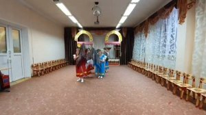 Танцевальная композиция "Танец с платками"