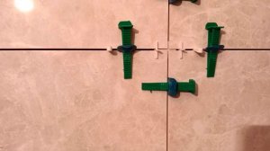 Зачем центровать плитку и какие плюсы центровки.