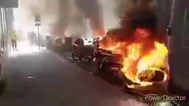 Burn банка 2010. банки горят. взрыв здания. горящий банк. сгоревшие банки.