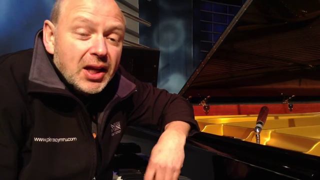 Ian Jones o Pianos Cymru смотреть онлайн